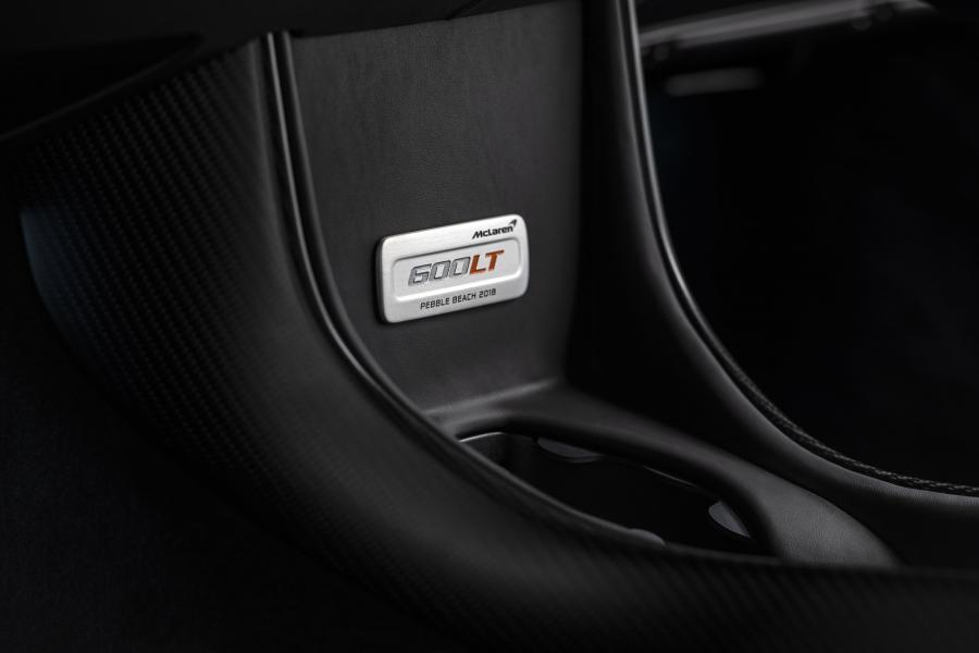 Детали интерьера McLaren 600LT in Stealth Grey by MSO 2018 года  (NA) (фото 8 из 21)